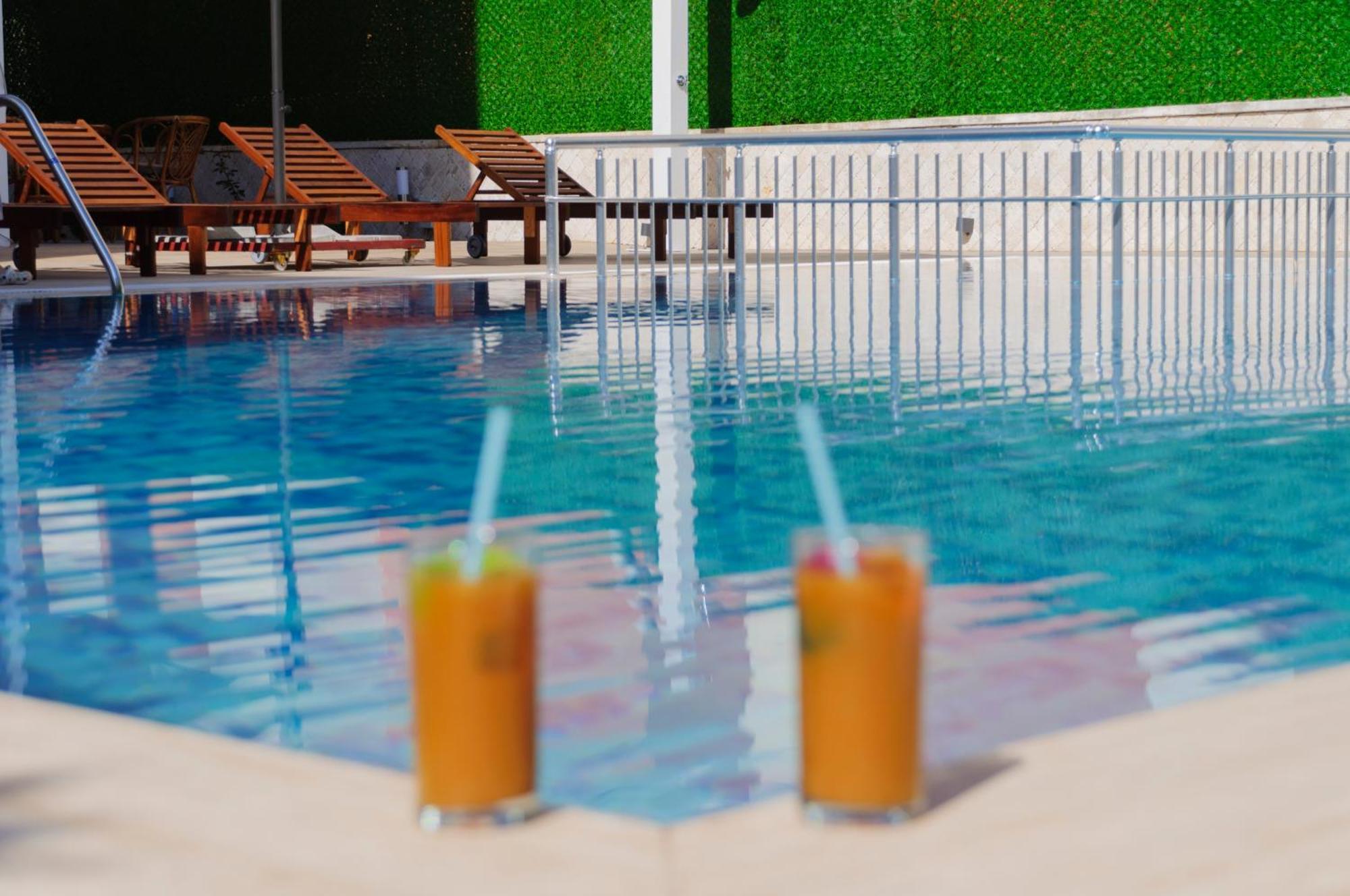 Afsin Hotel Анталия Екстериор снимка